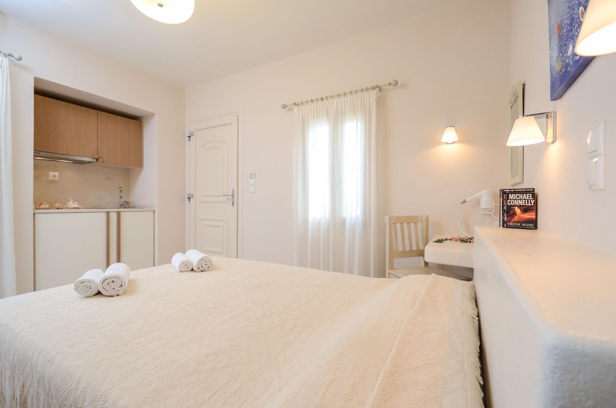 Irini Studios Agia Anna  Exterior photo